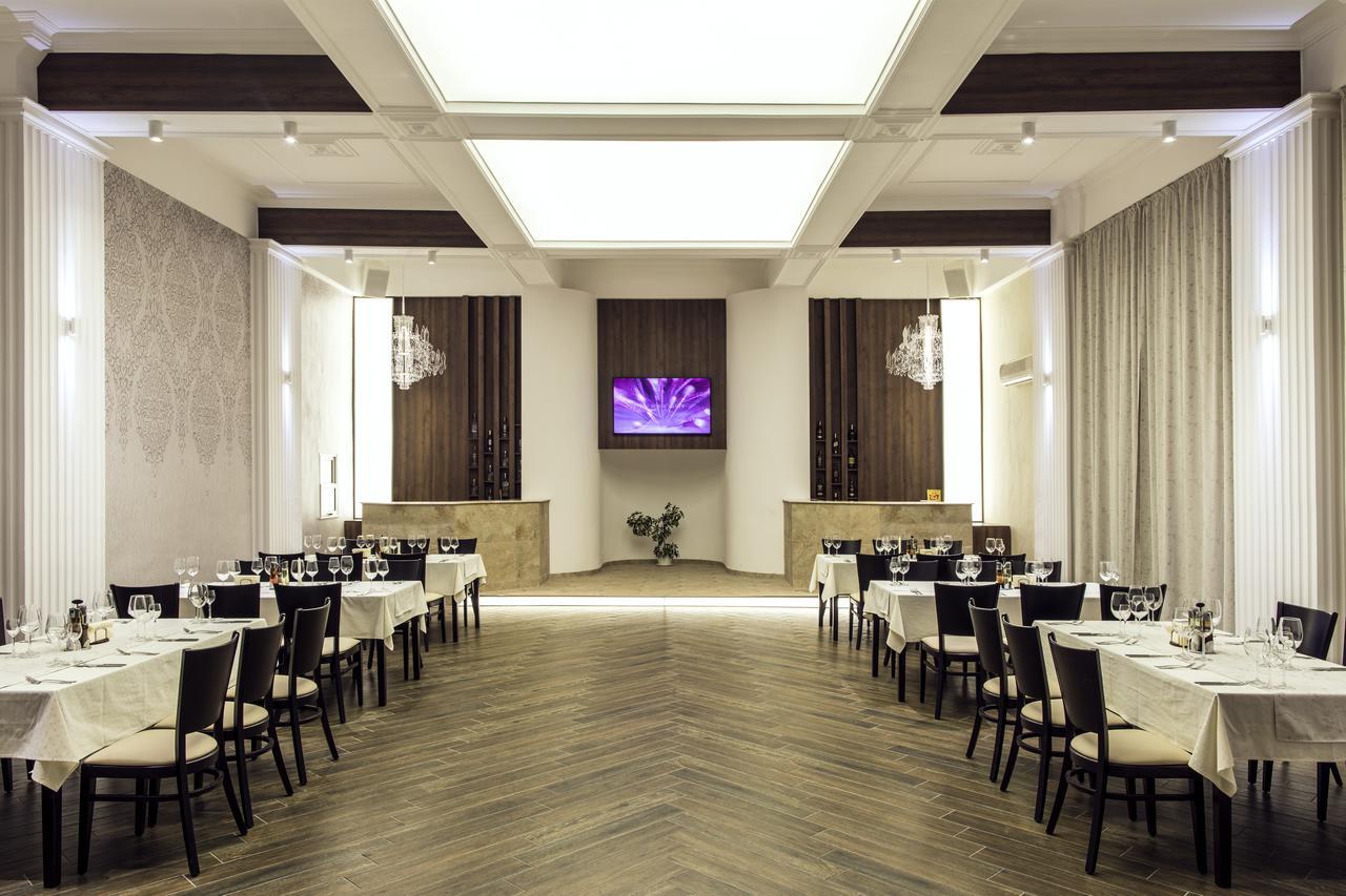 Hotel Orbita Шумен Экстерьер фото