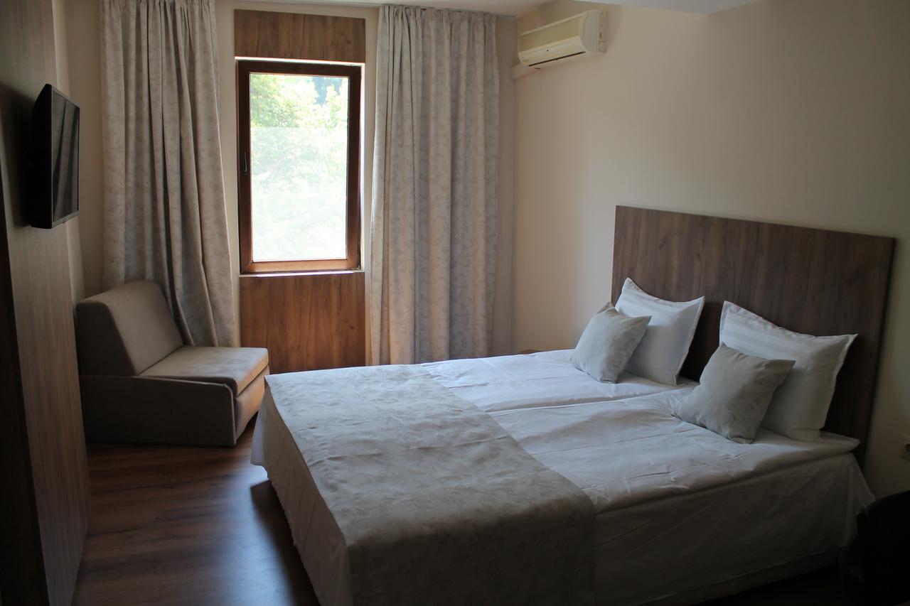 Hotel Orbita Шумен Экстерьер фото