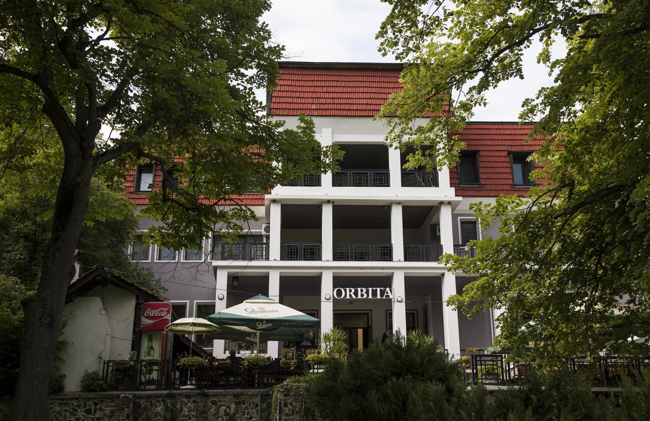 Hotel Orbita Шумен Экстерьер фото