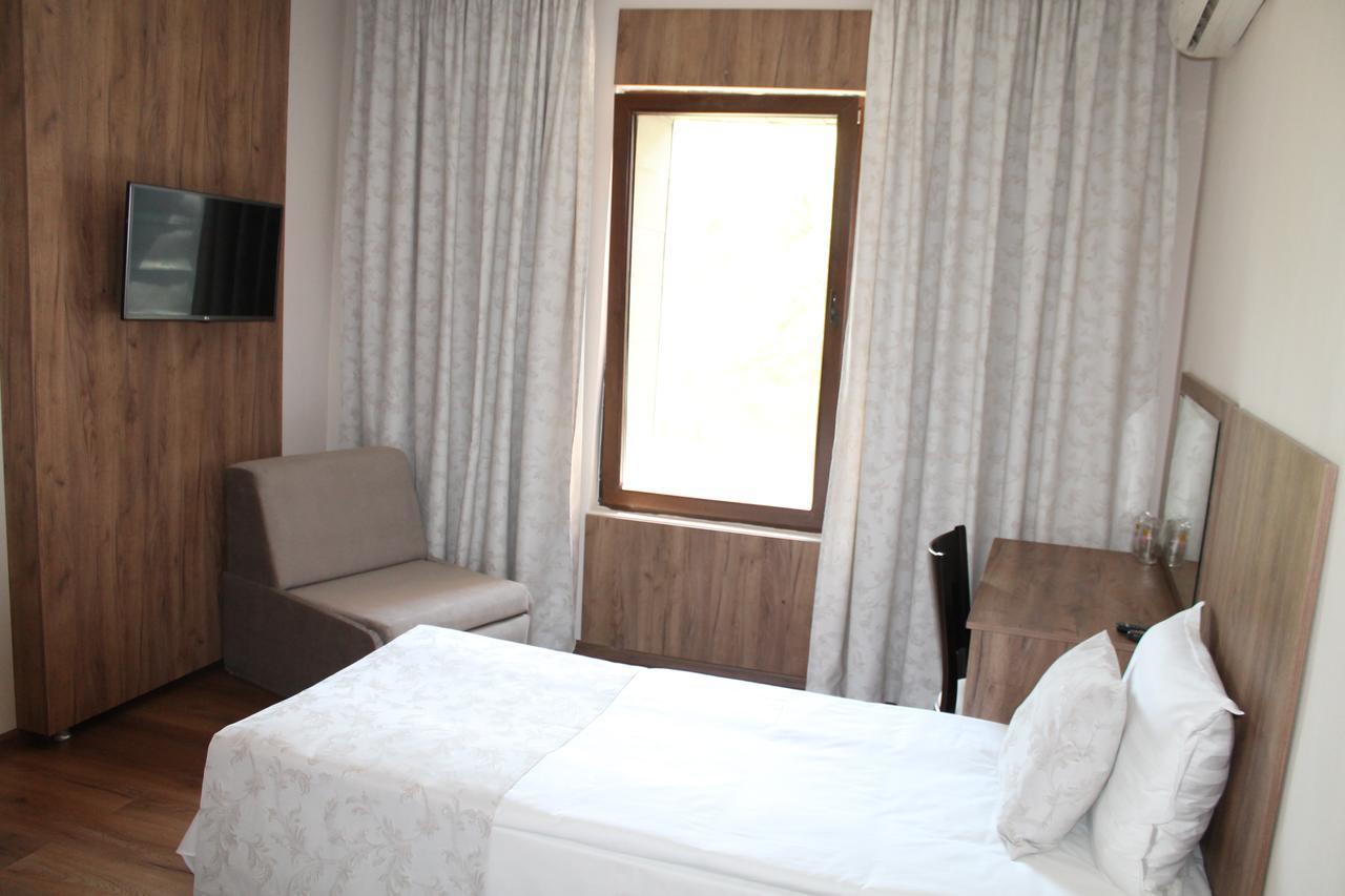 Hotel Orbita Шумен Экстерьер фото